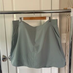 32 Degrees Light Sage Green Active Skort